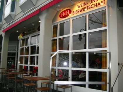 照片: H&amp;H Wein- und Bierwirtschaft